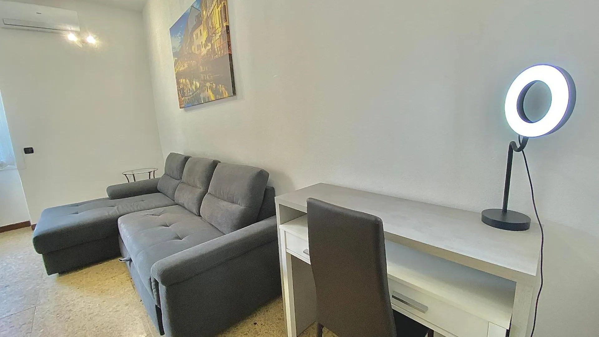 Navigli Style, Famagosta House, Vicino A Metropolitana E Forum Di Assago Apartment Milan Italy